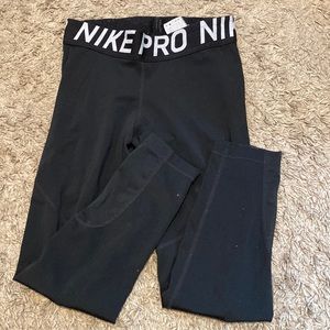 Black Nike Pro leggings